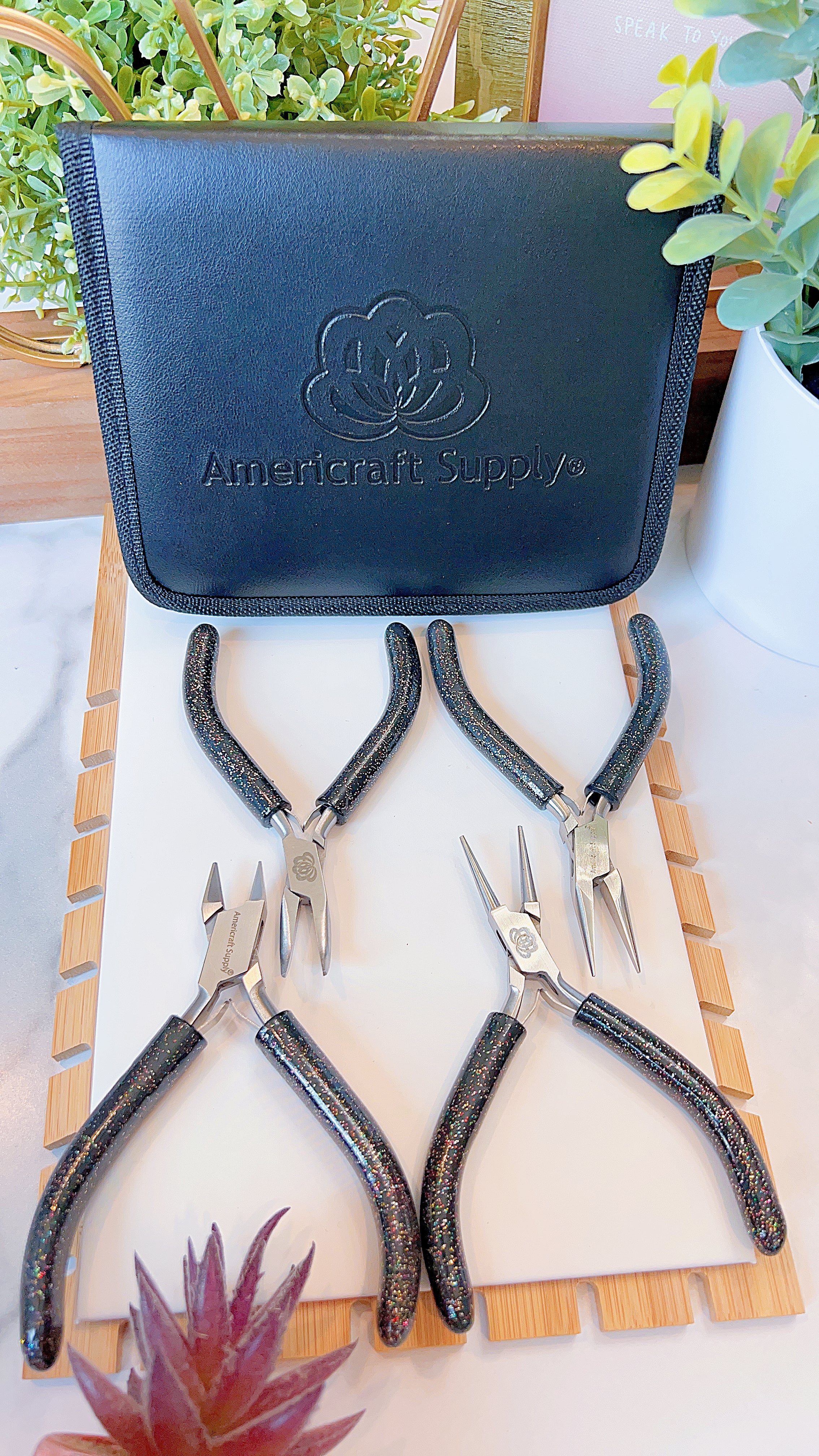 Set of basic pliers for jewelry 4 pcs different colors