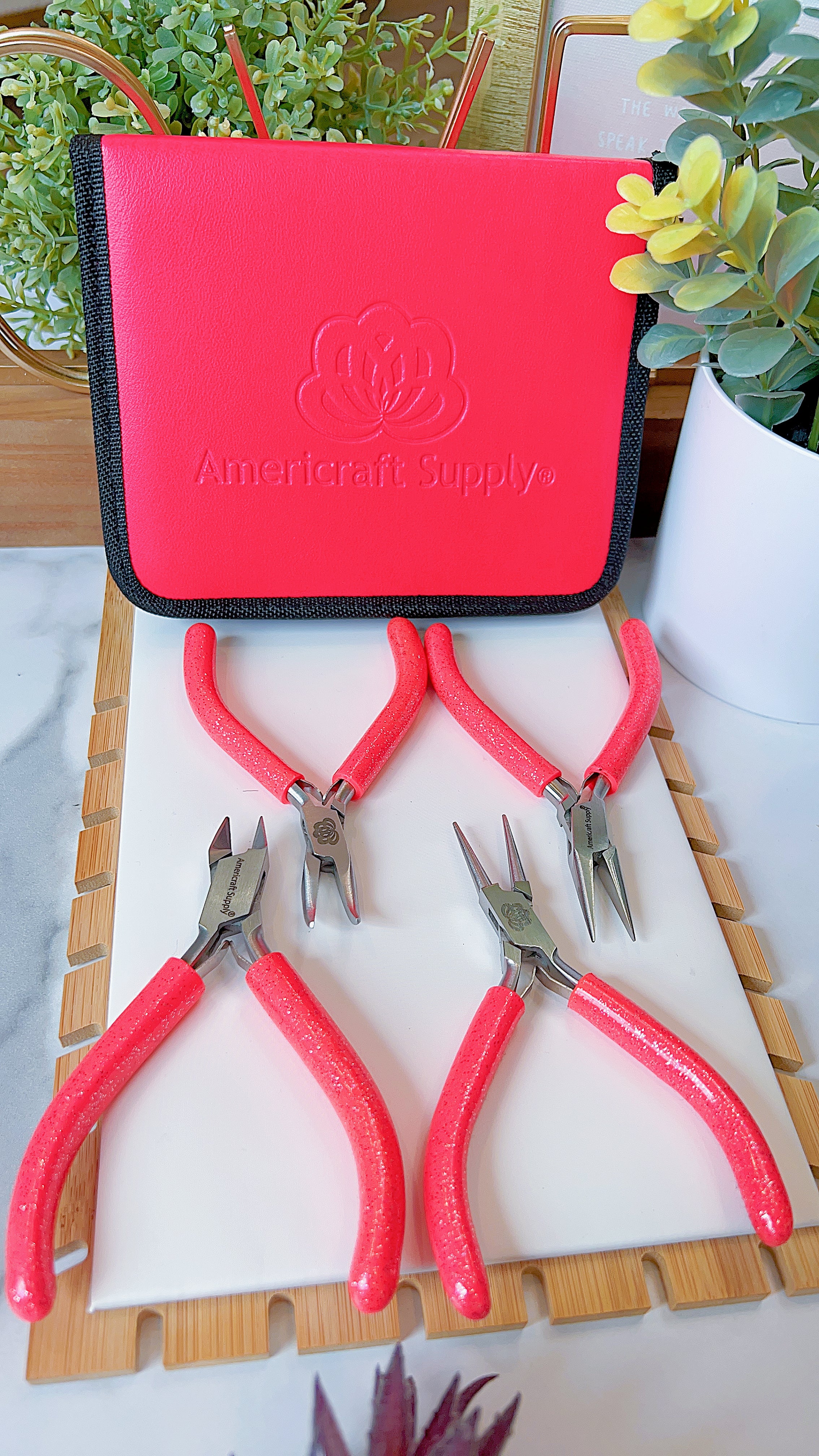 Set of basic pliers for jewelry 4 pcs different colors