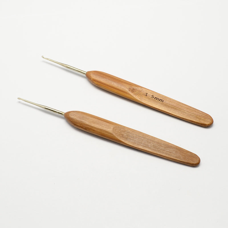 CROCHET NEEDLE BAMBOO HANDLE